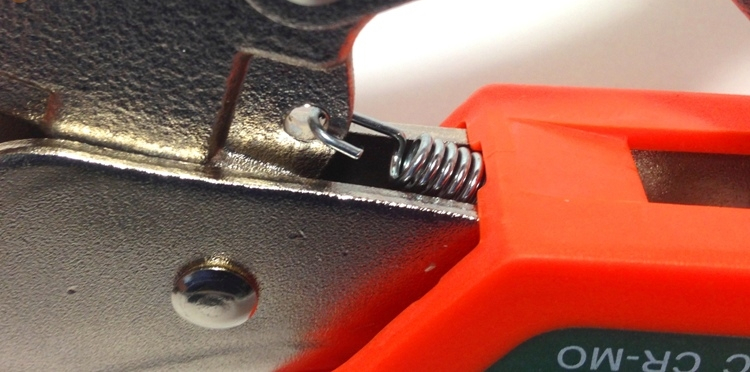 Ручные тиски - струбцина быстрозажимная Jonnesway P32M с прорезиненными ручками  - фото